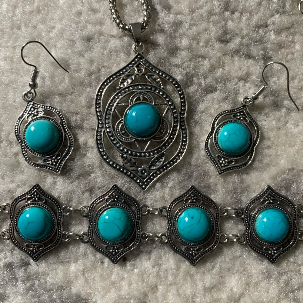Eastern style lightweight turquoise jewelry set